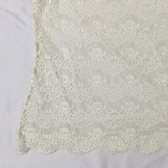 Banana Republic Lace Shell Tank, Color Creme Size M - Picture 9 of 11